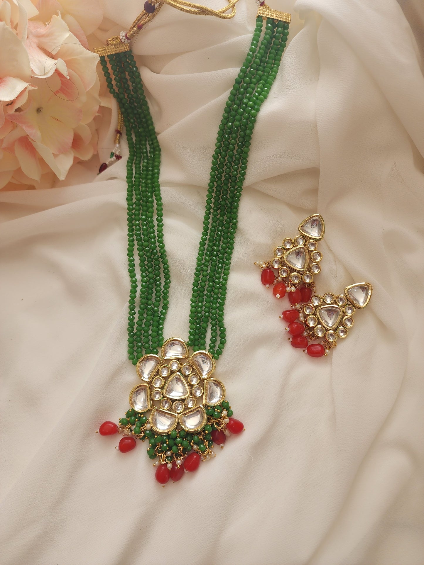 Aashwi kundan beaded necklace set
