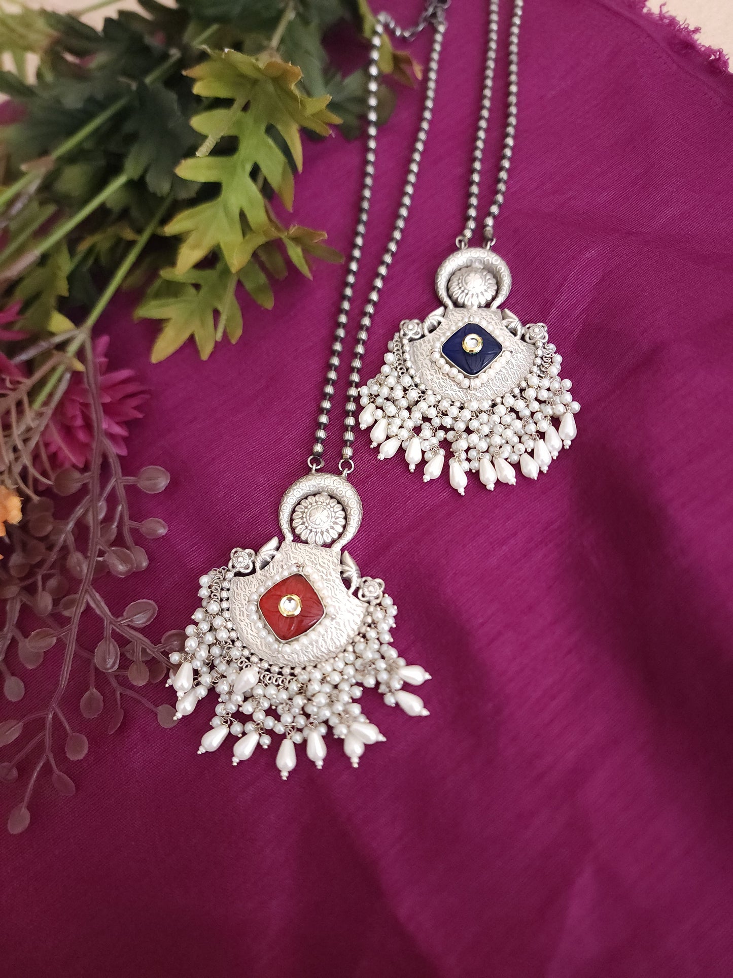 Amora dualtone silver alike necklace set