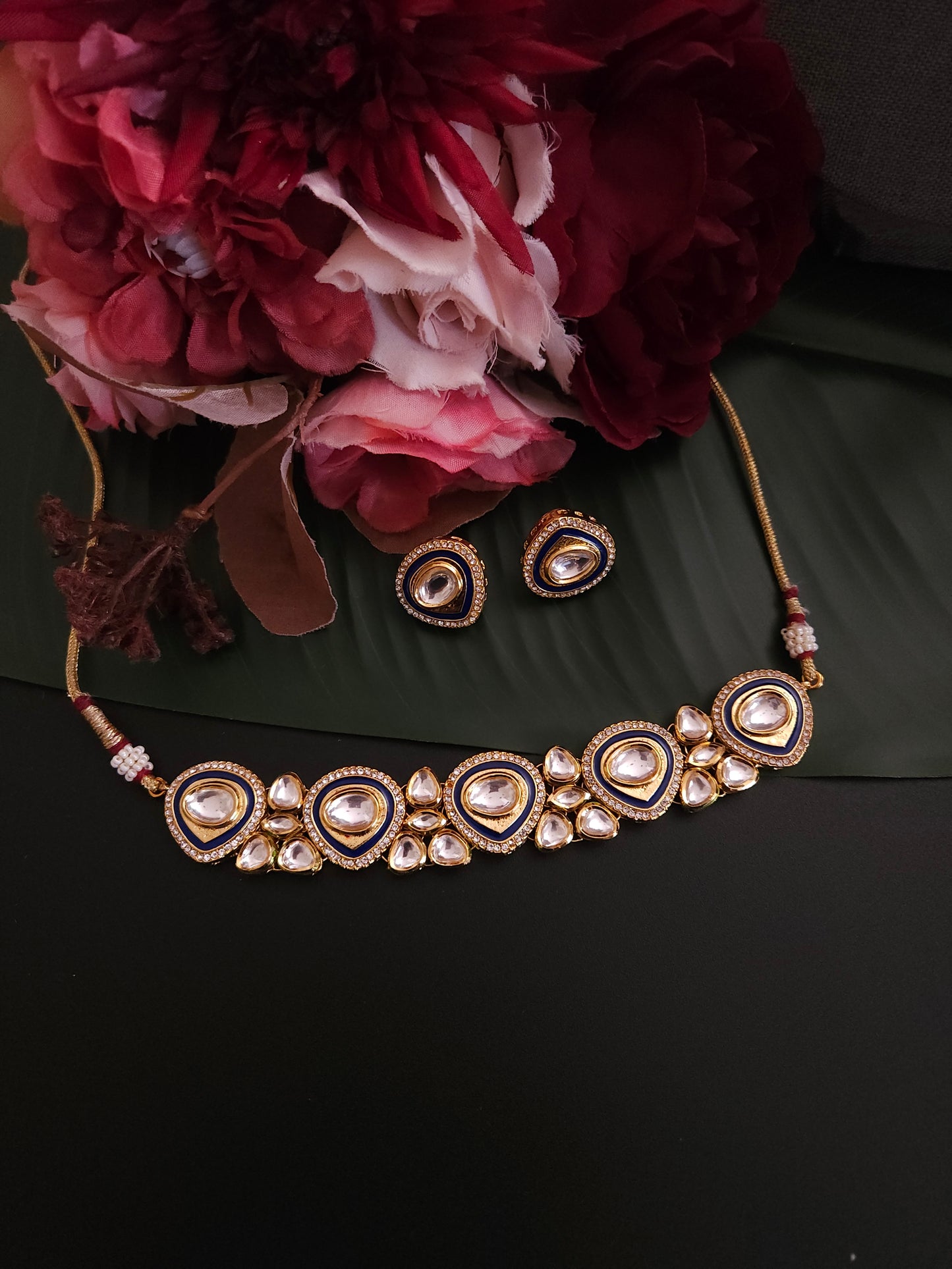 Aanshi kundan choker necklace set