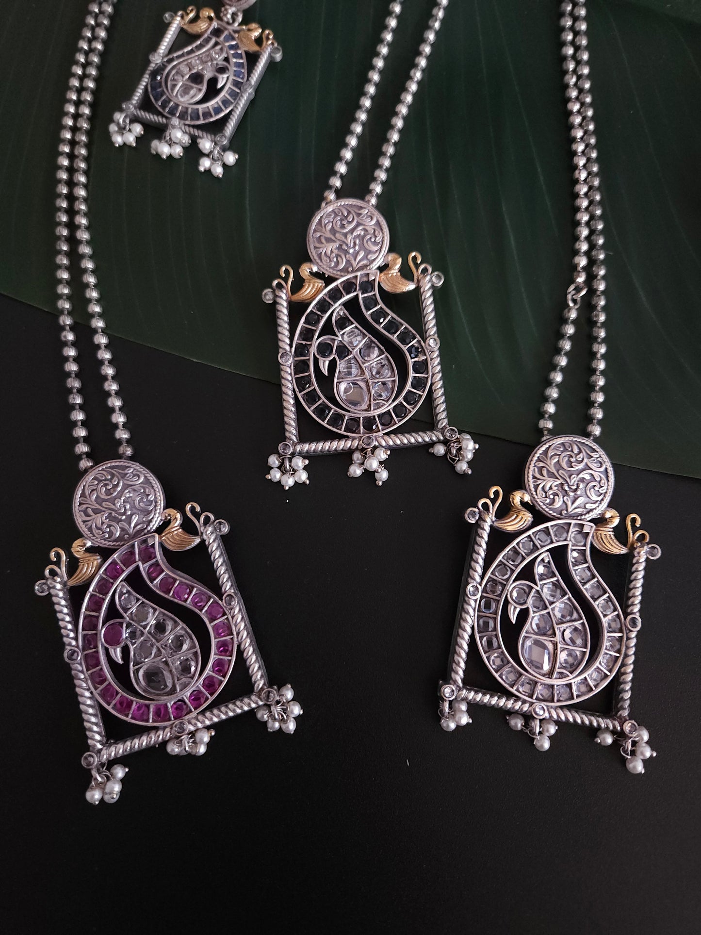 Annush silver alike dualtone pendant necklace set