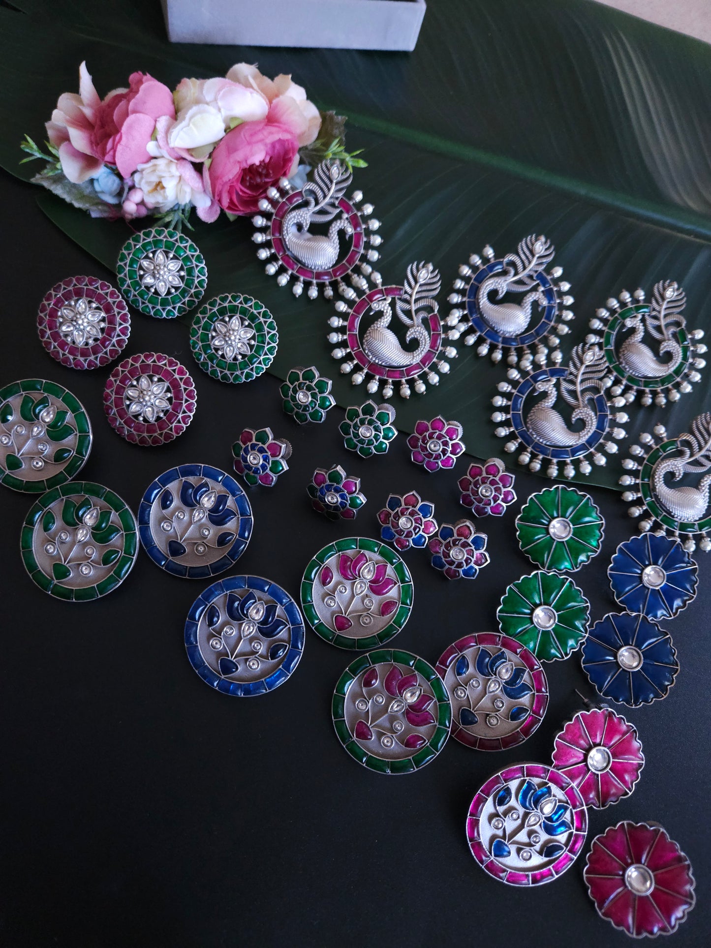 Xxl pearl silver alike stud earrings