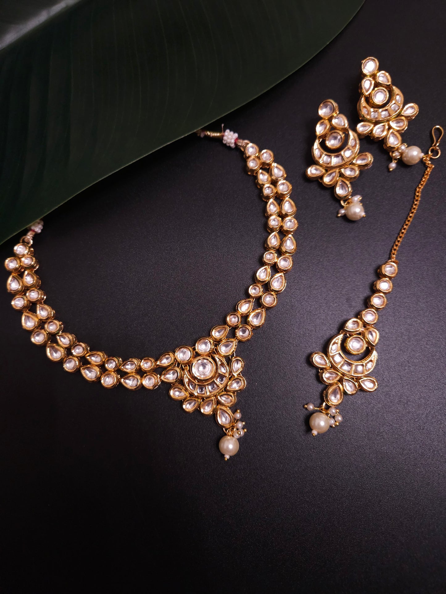 Arva kundan necklace set