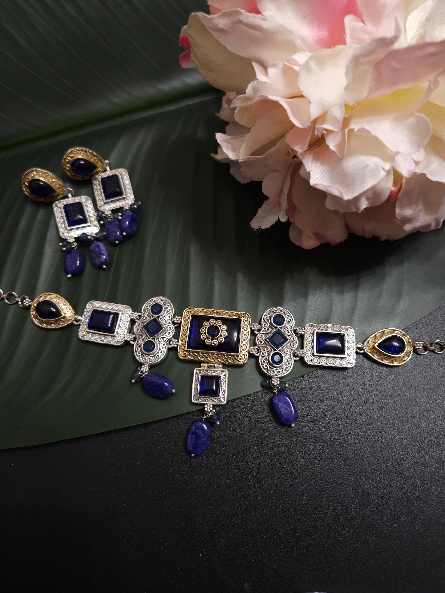 Anuhya dualtone silveralike necklace set