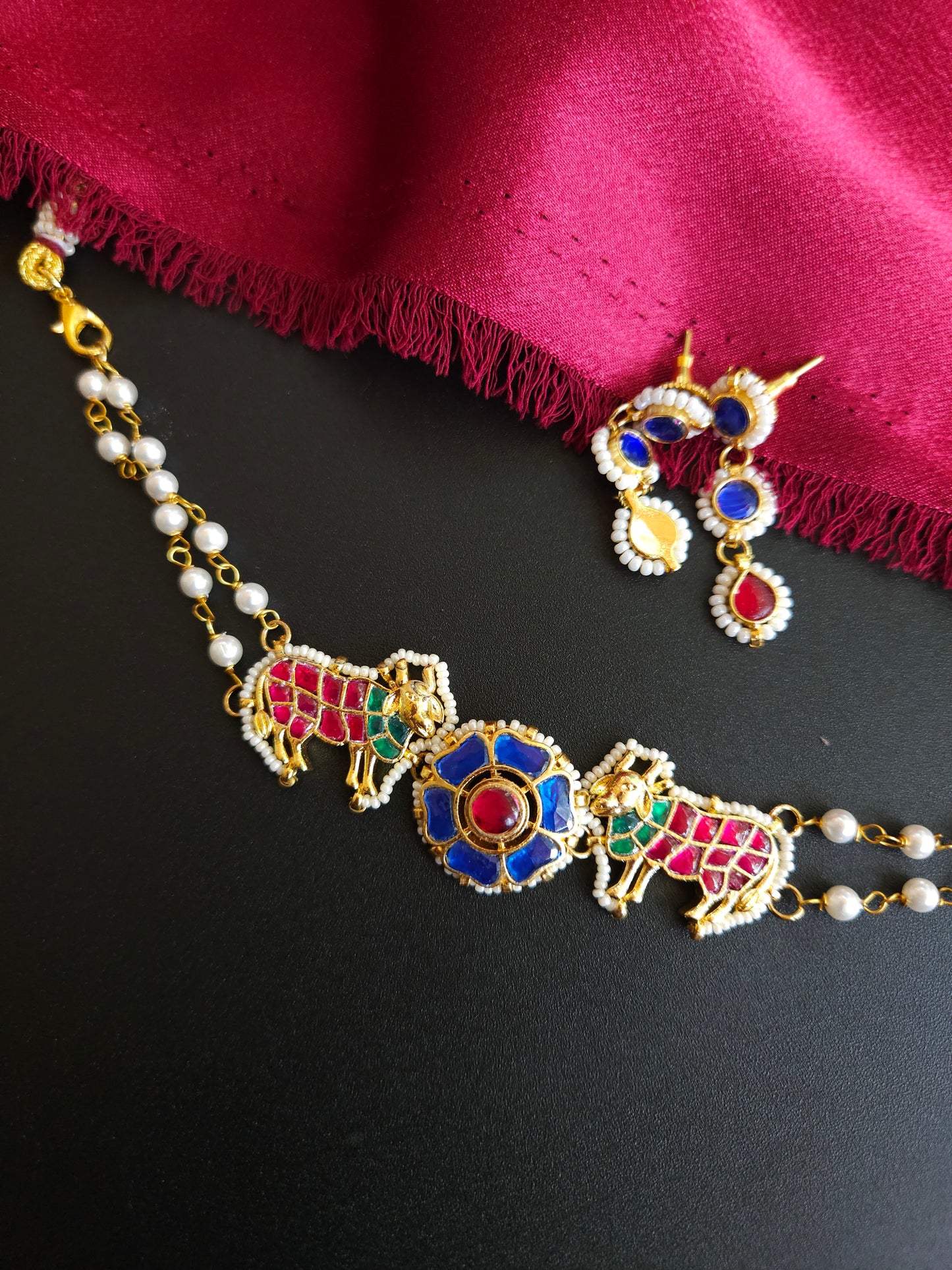 Aarvi pachi kundan necklace set