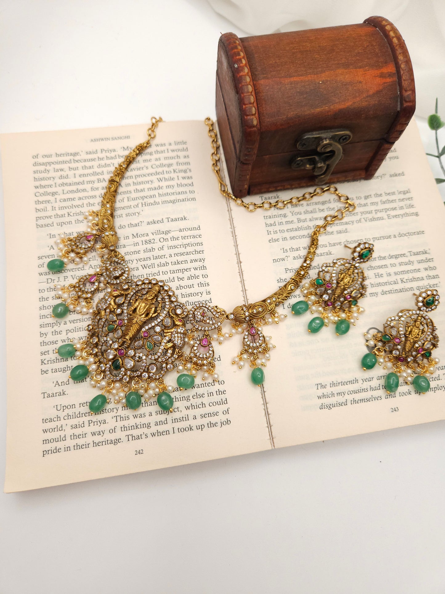 Victorian polki hasli necklace with earrings
