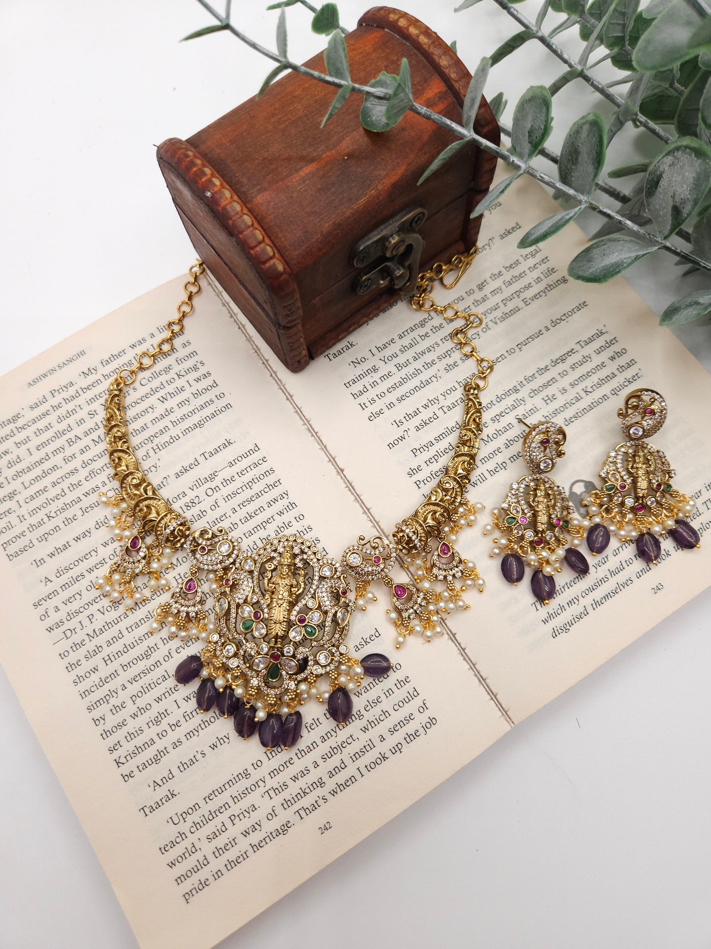 Victorian mossanite hasli necklace with earrings