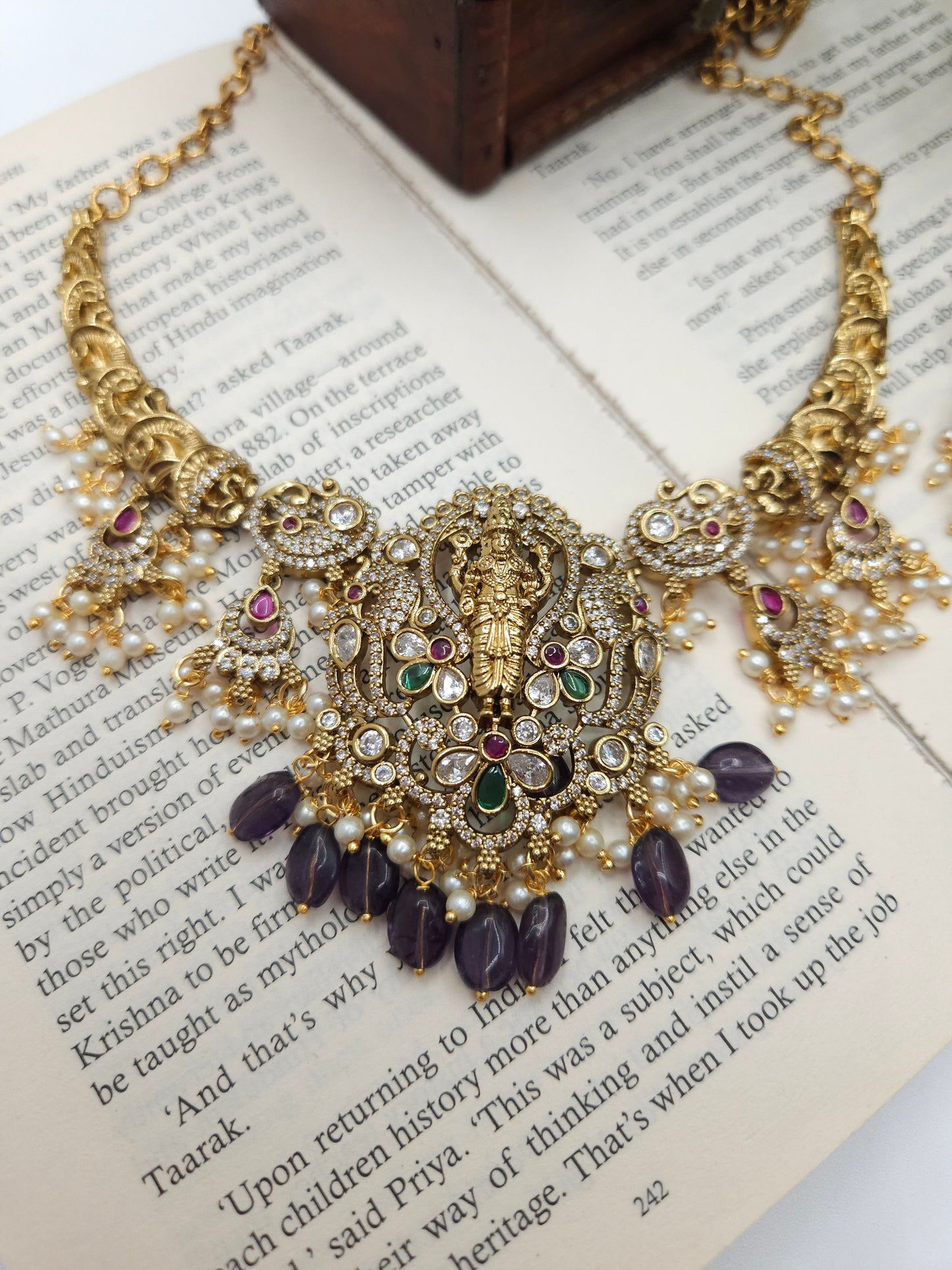 Victorian mossanite hasli necklace with earrings