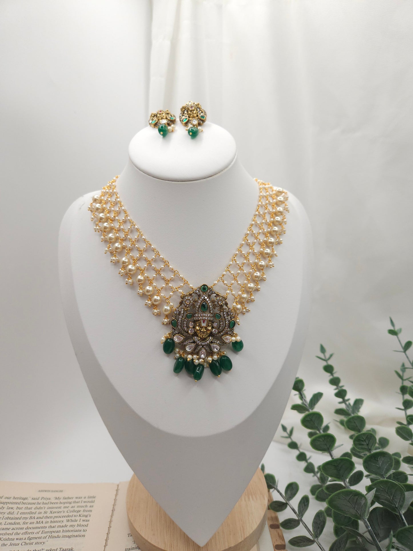 Victorian polki necklace with earrings