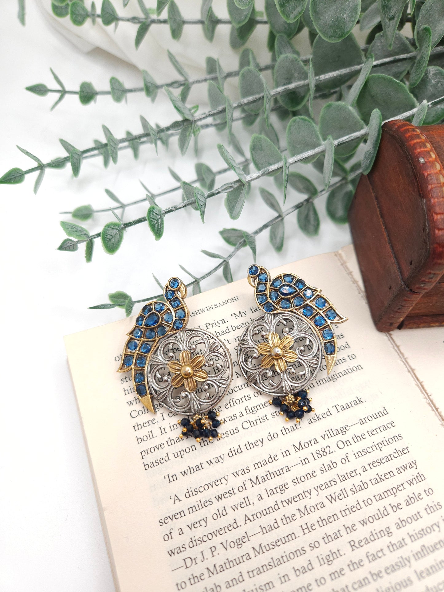 Anthara dualtone earrings