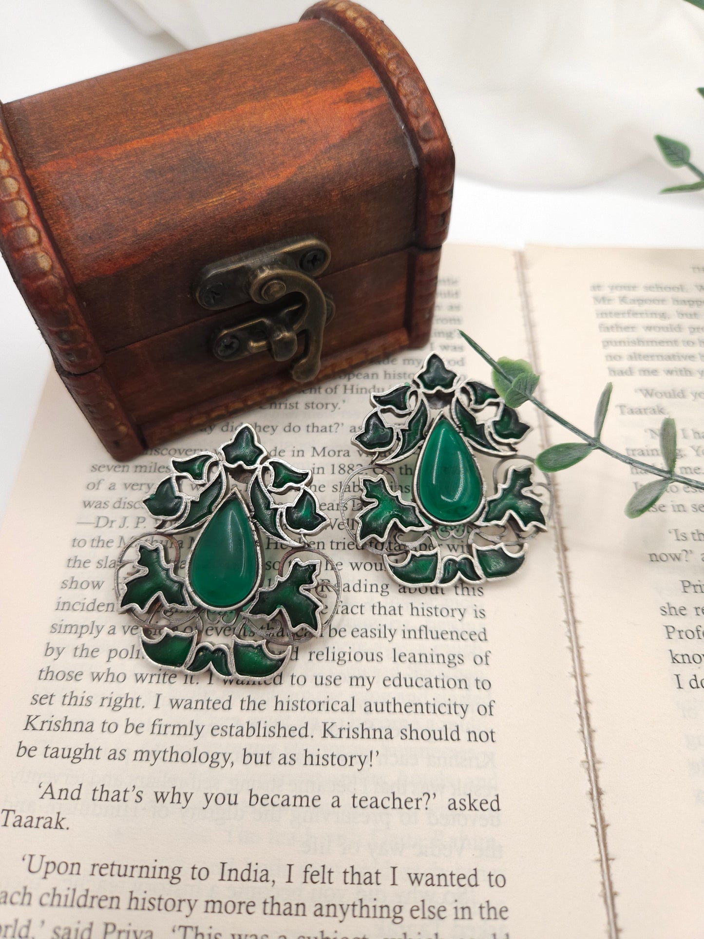 Xxl kemp silver alike stud earrings