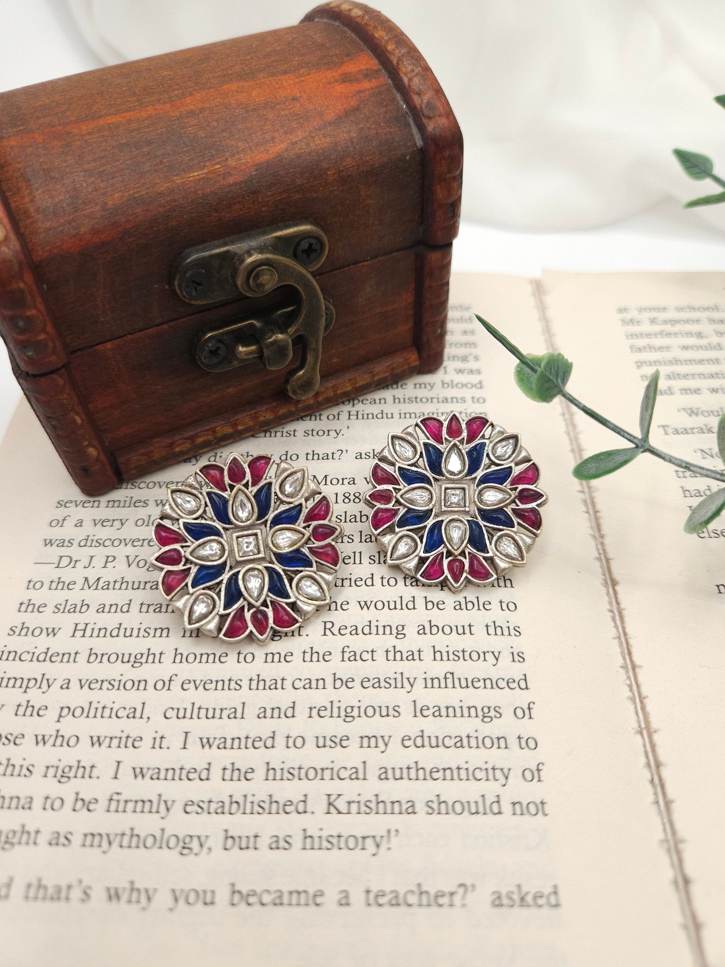 Medium kemp silver alike stud earrings