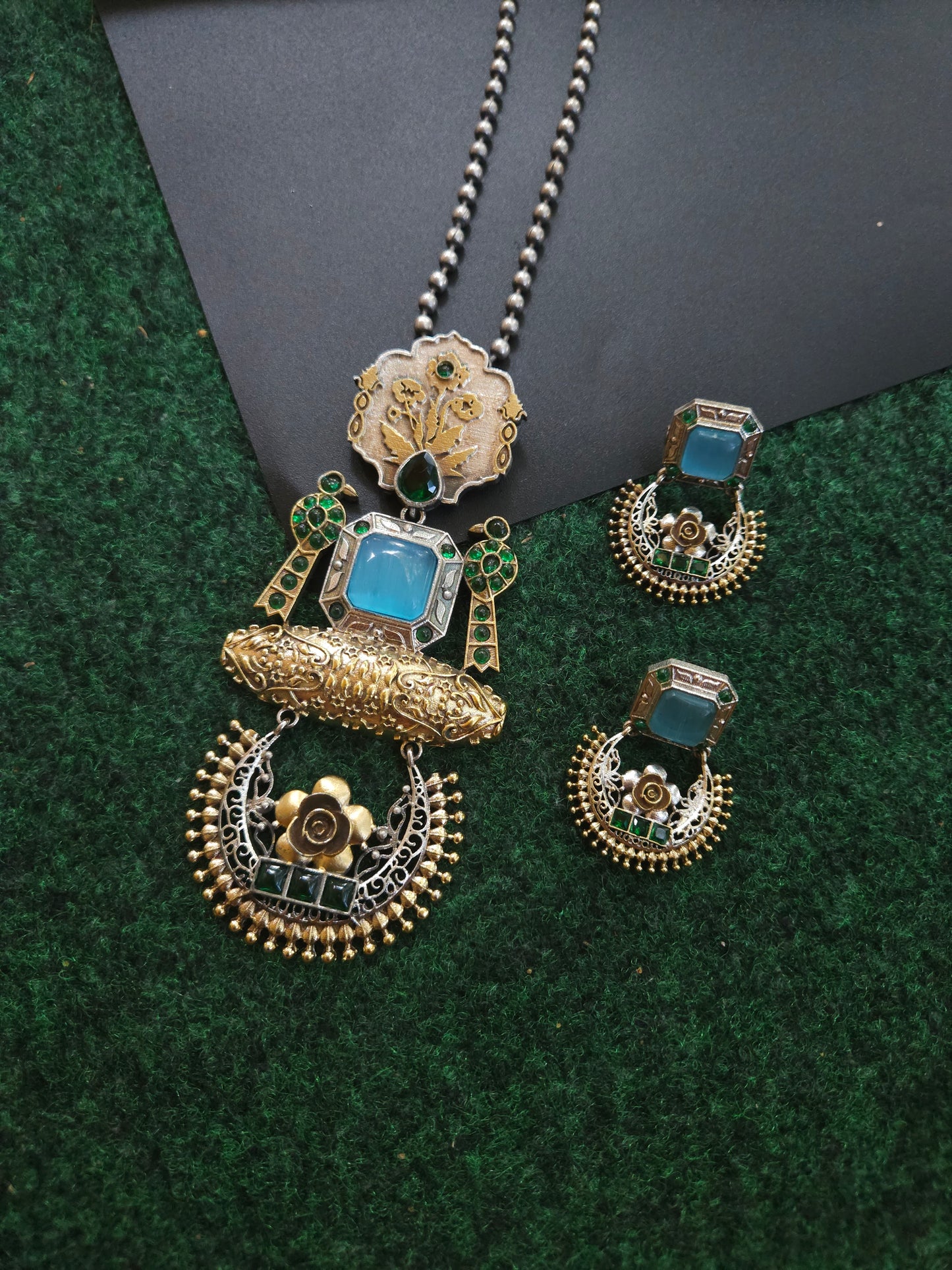 Aarna fusion handmade necklace set