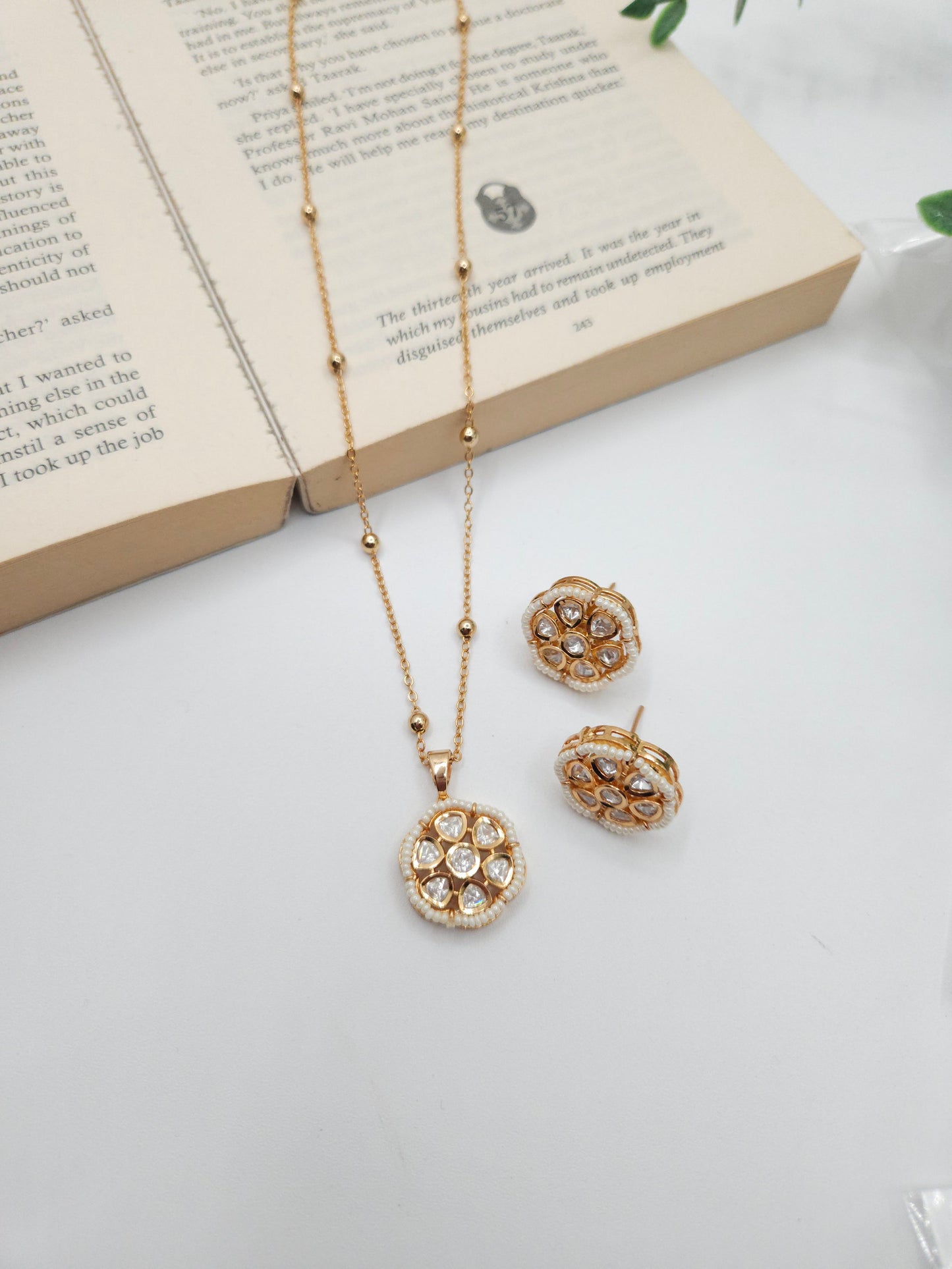 Chandra Polki necklace set