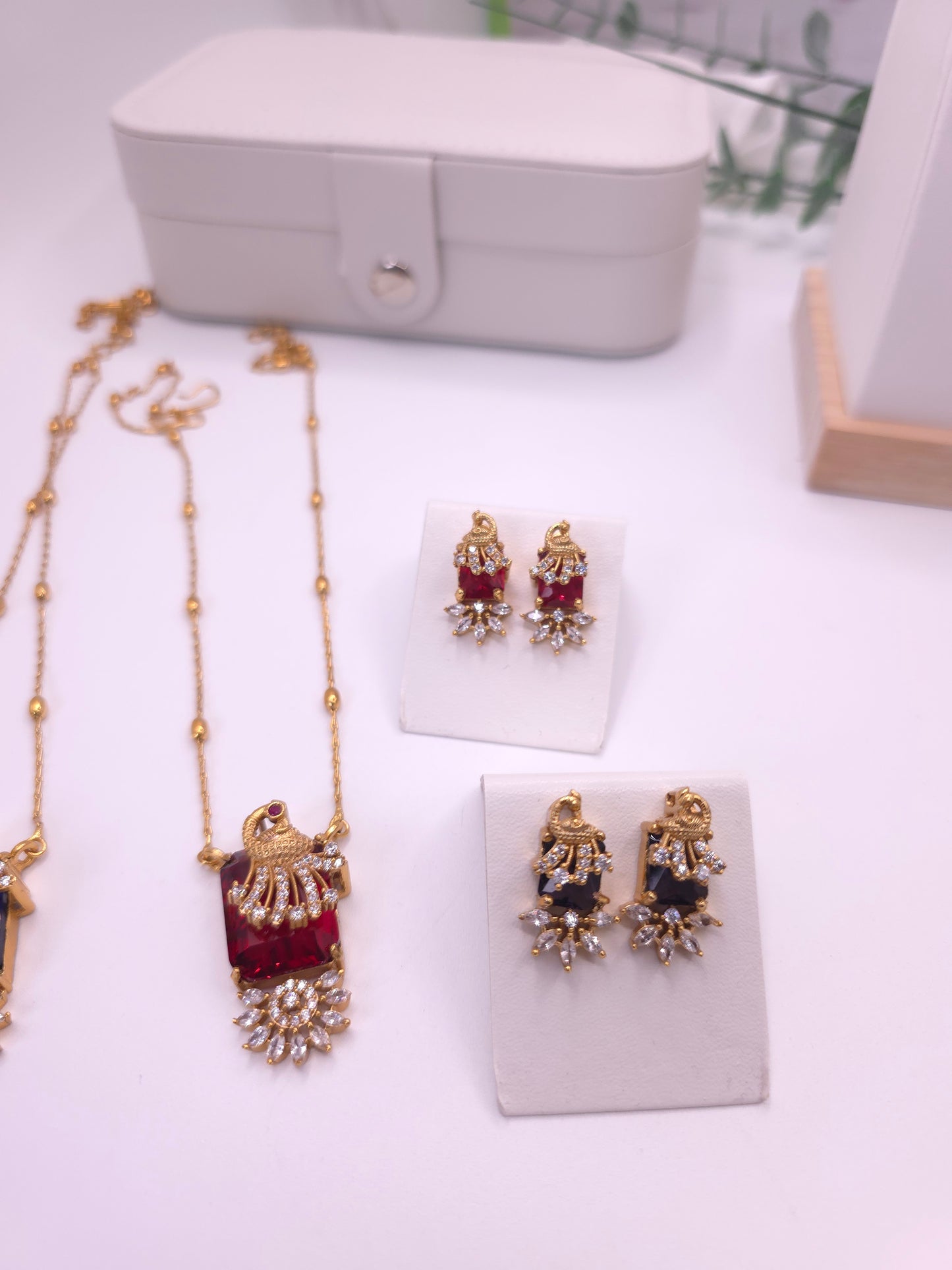 Aarvi cz polki dainty necklace set