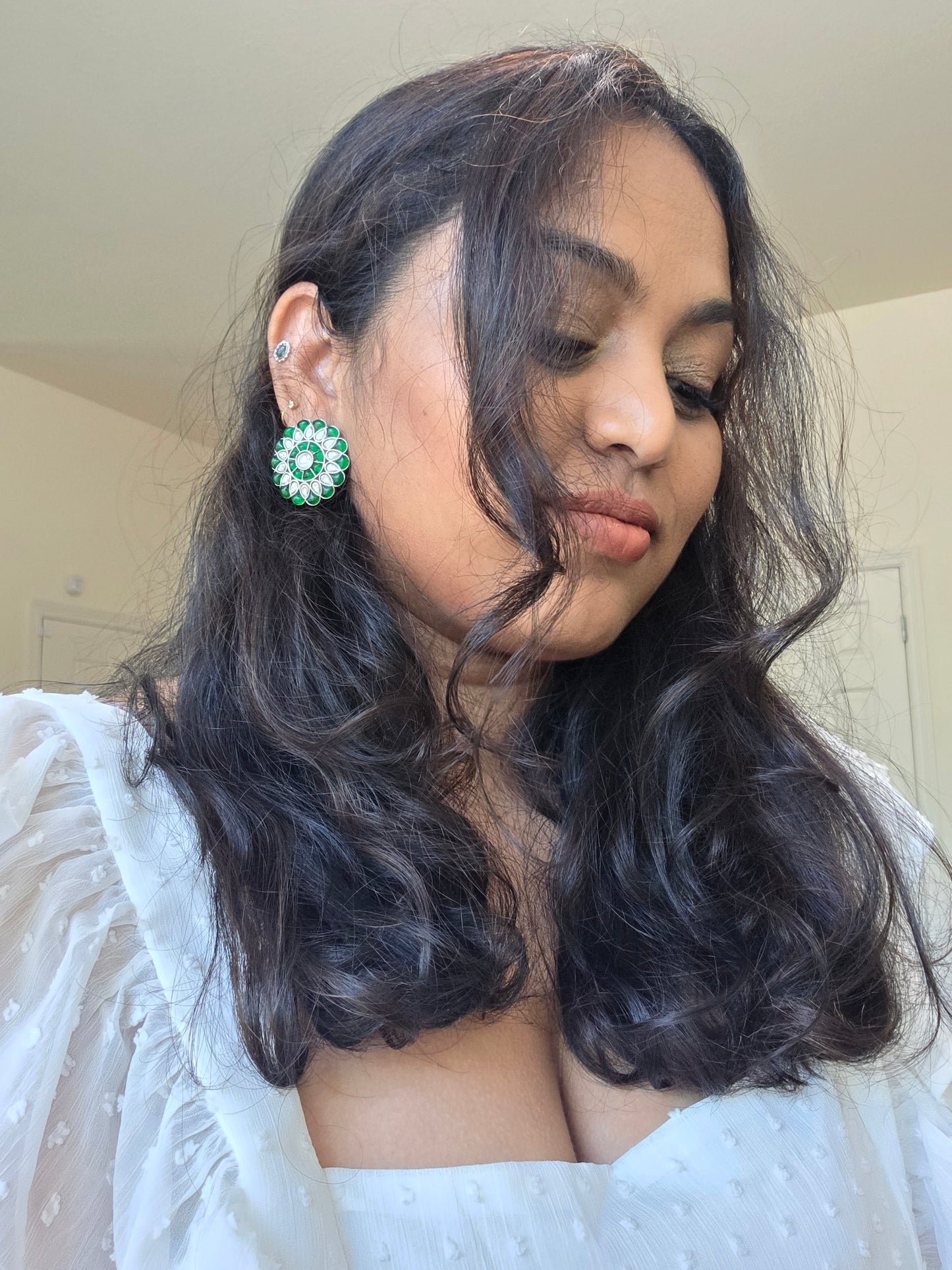 Xxl kemp silver alike stud earrings