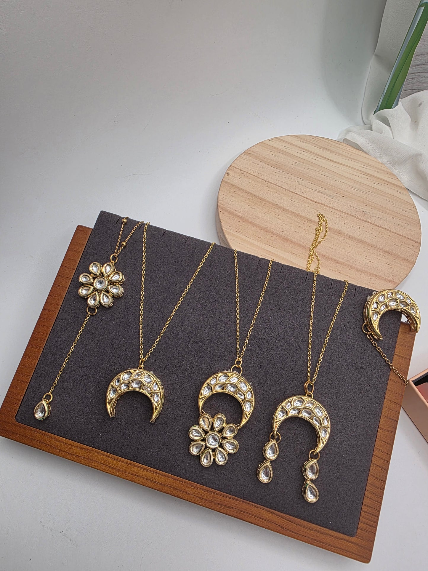 Moon kundan dainty collection