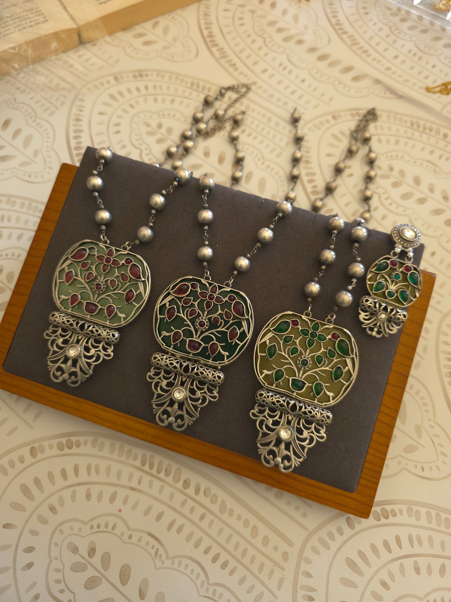 Asma silver alike fusion pendant necklace