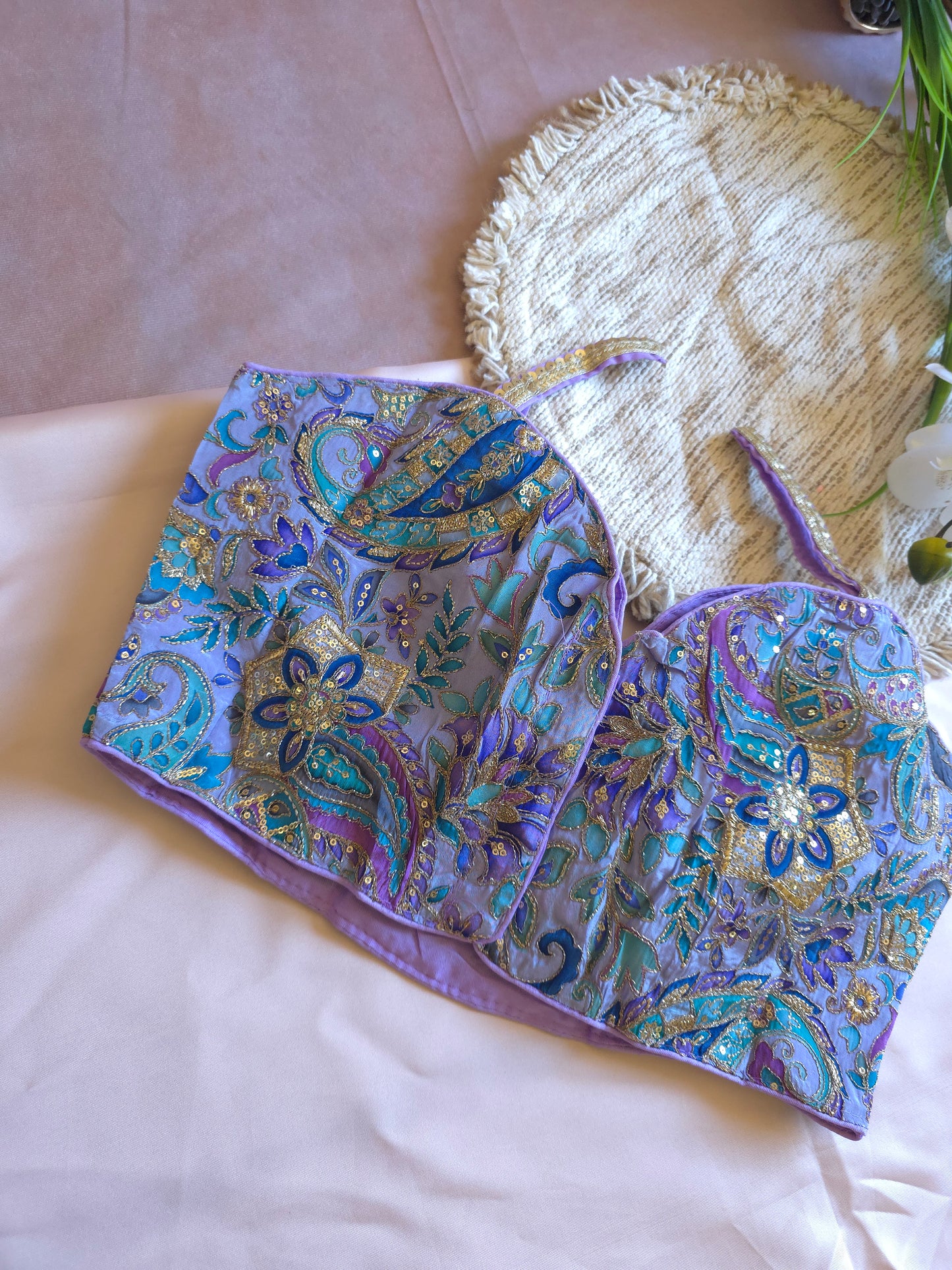 Embroidered sleeveless Blouse