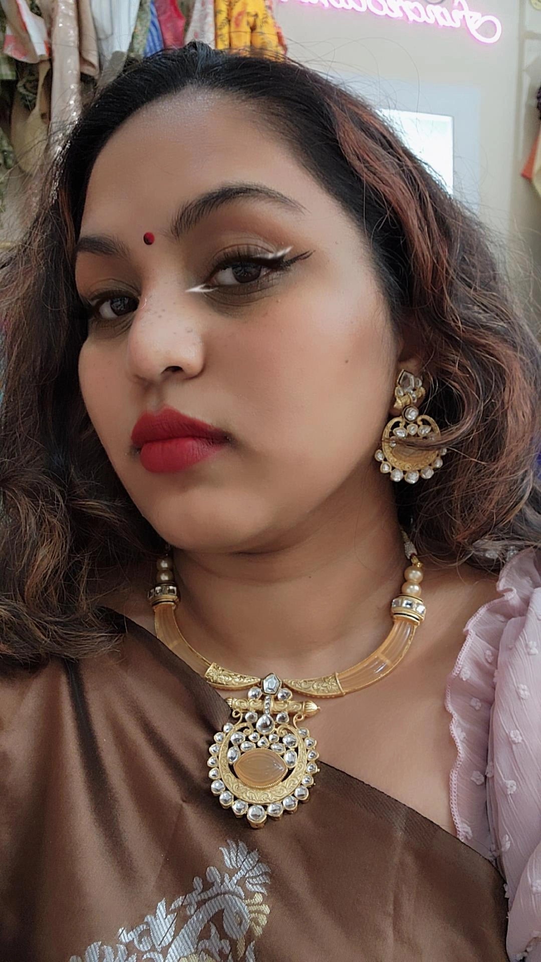 Aarvi natural contemporary hasli Necklace set