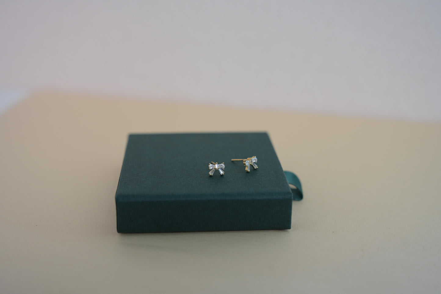 Bow 925 silver stud earrings