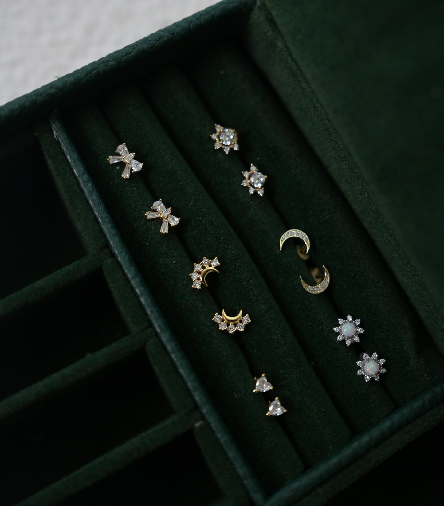 Moon 925 silver pierced nose pin