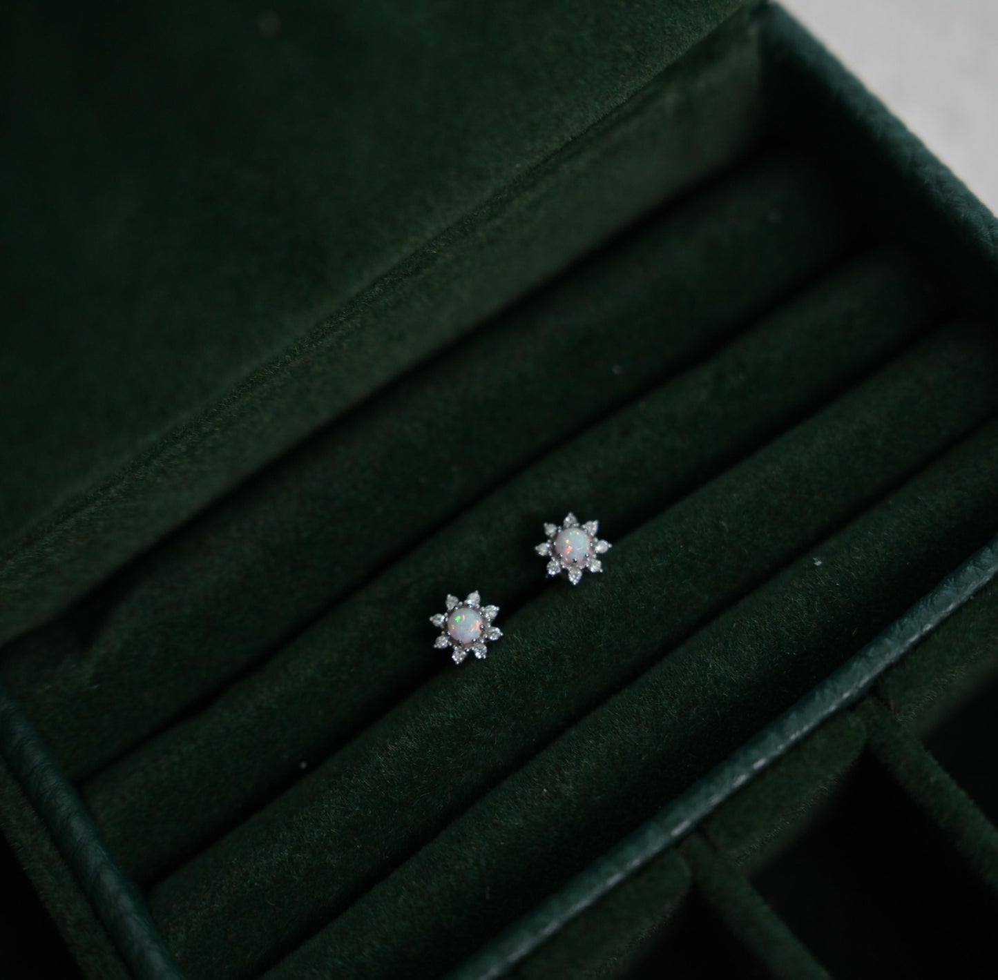 Moon 925 silver pierced nose pin