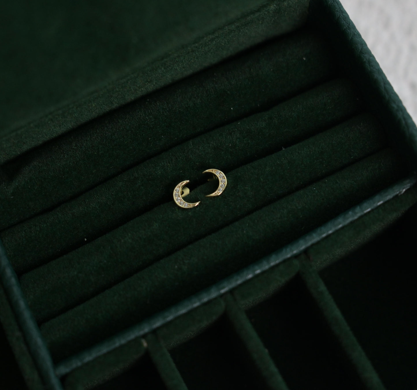 Moon 925 silver pierced nose pin