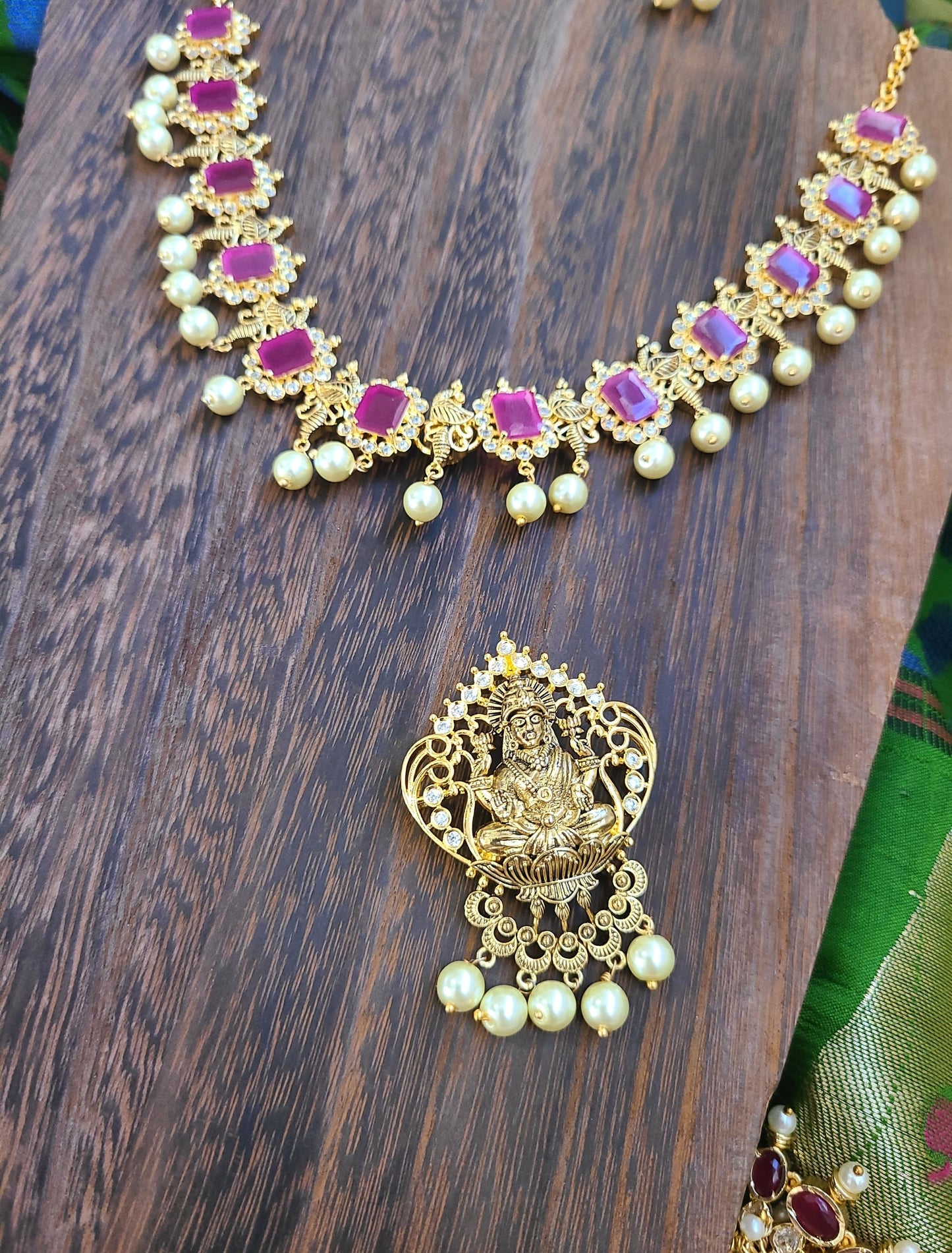 Sarya designer gold plated necklace set