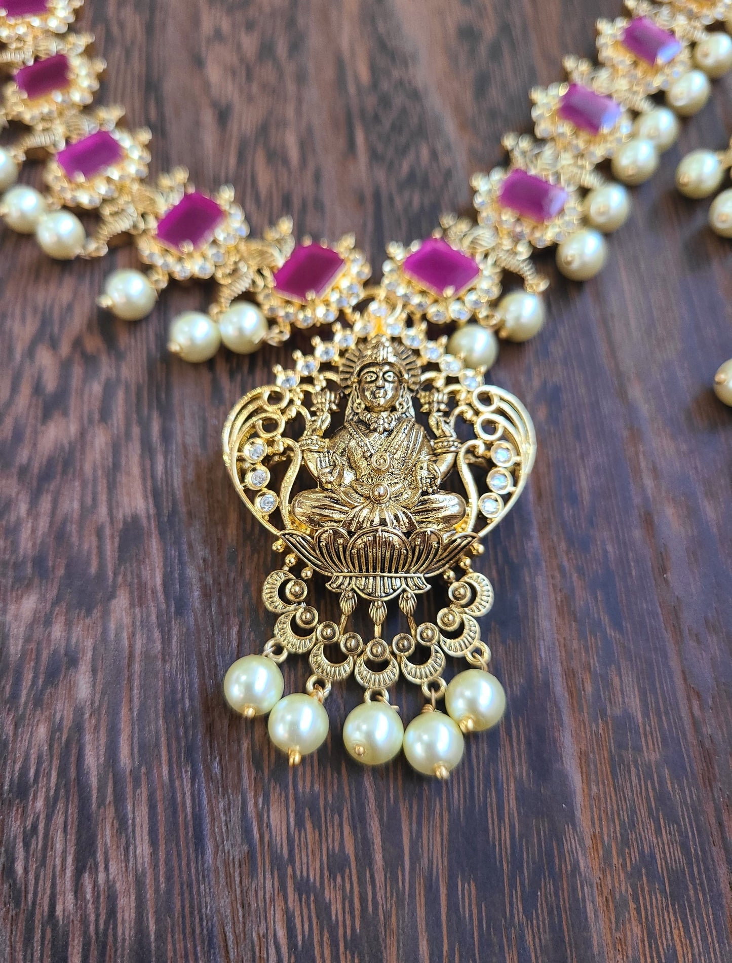 Sarya designer gold plated necklace set