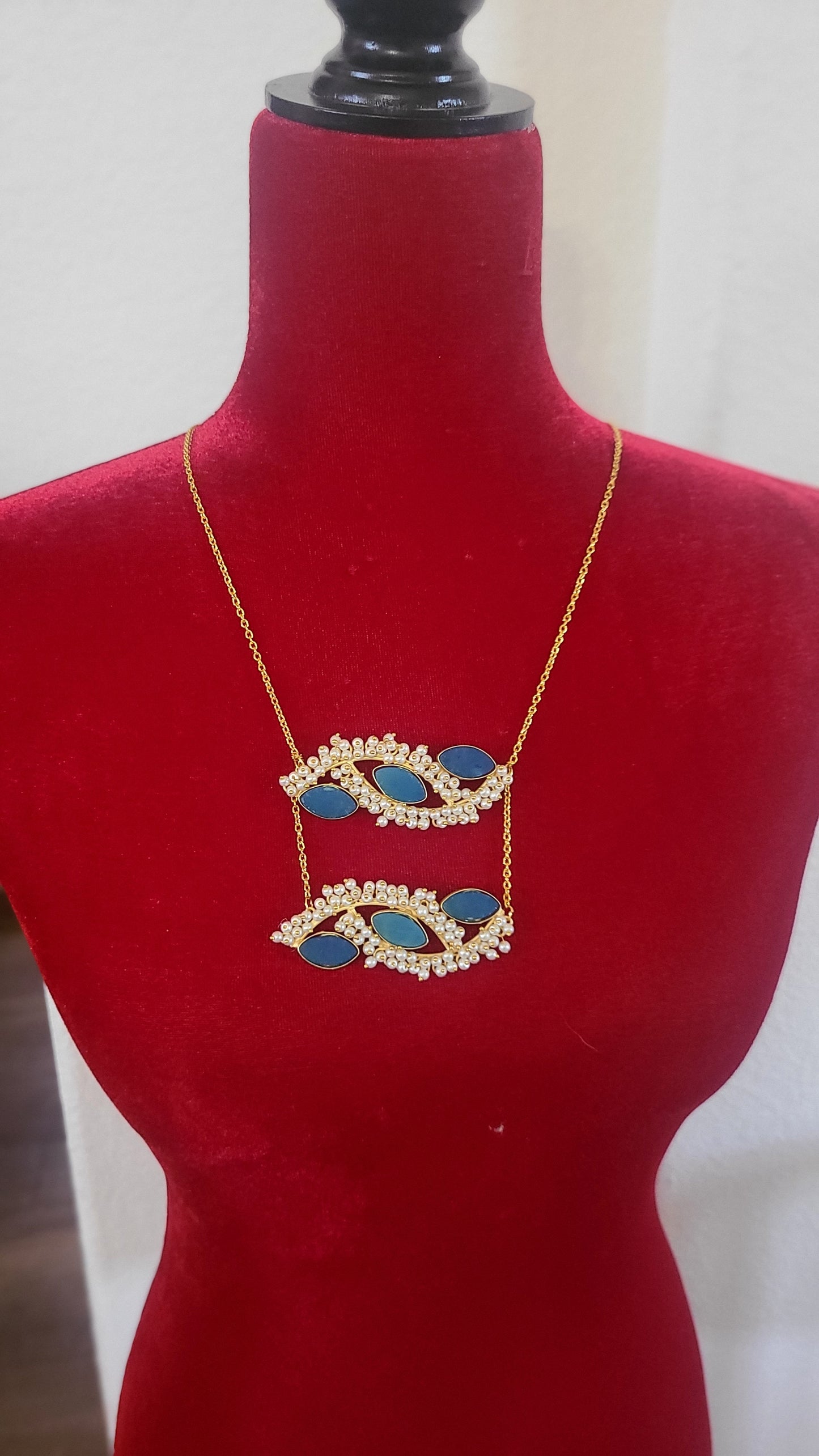 Handmade pearl necklace