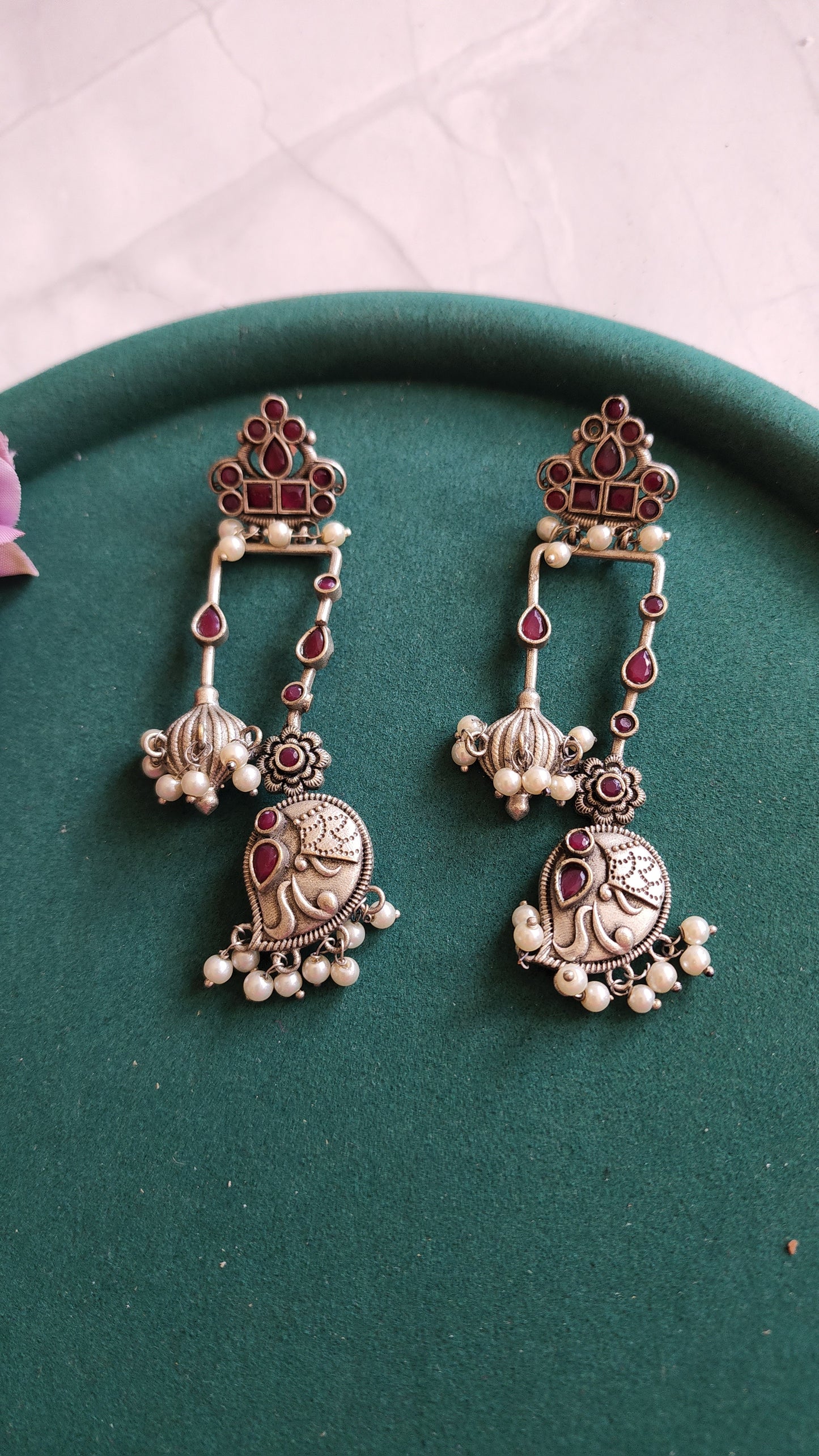 Liz unique silver alike earrings