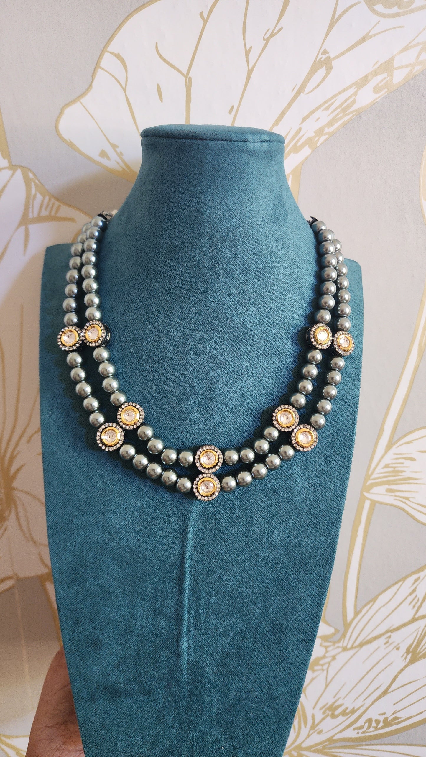 Beaded goldplated statement necklace set