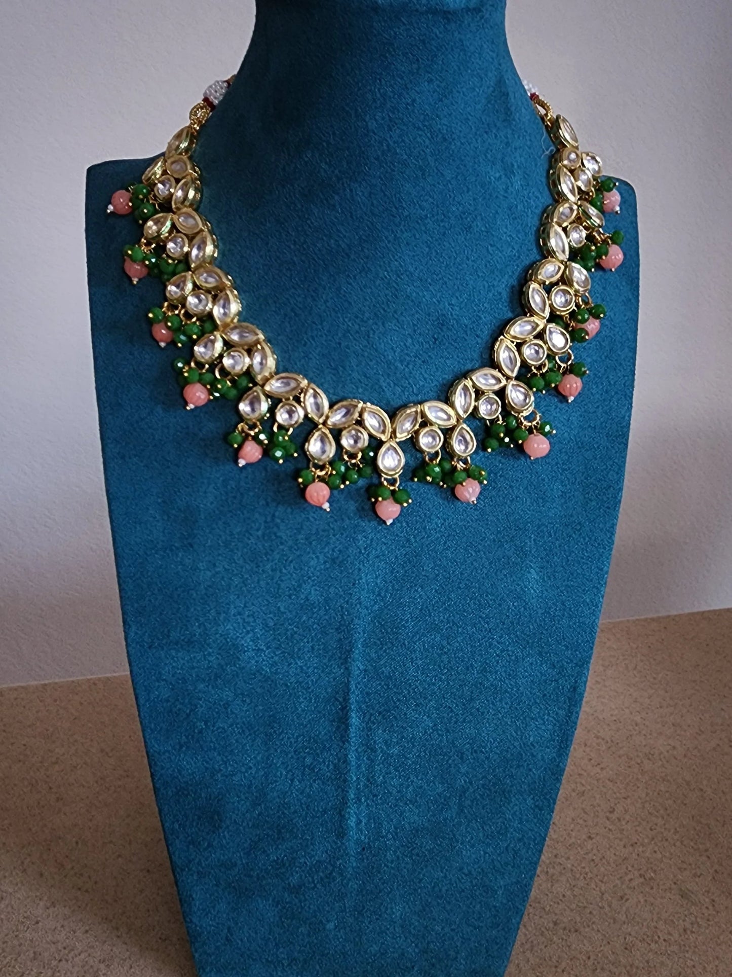 Aashwi kundan choker necklace set