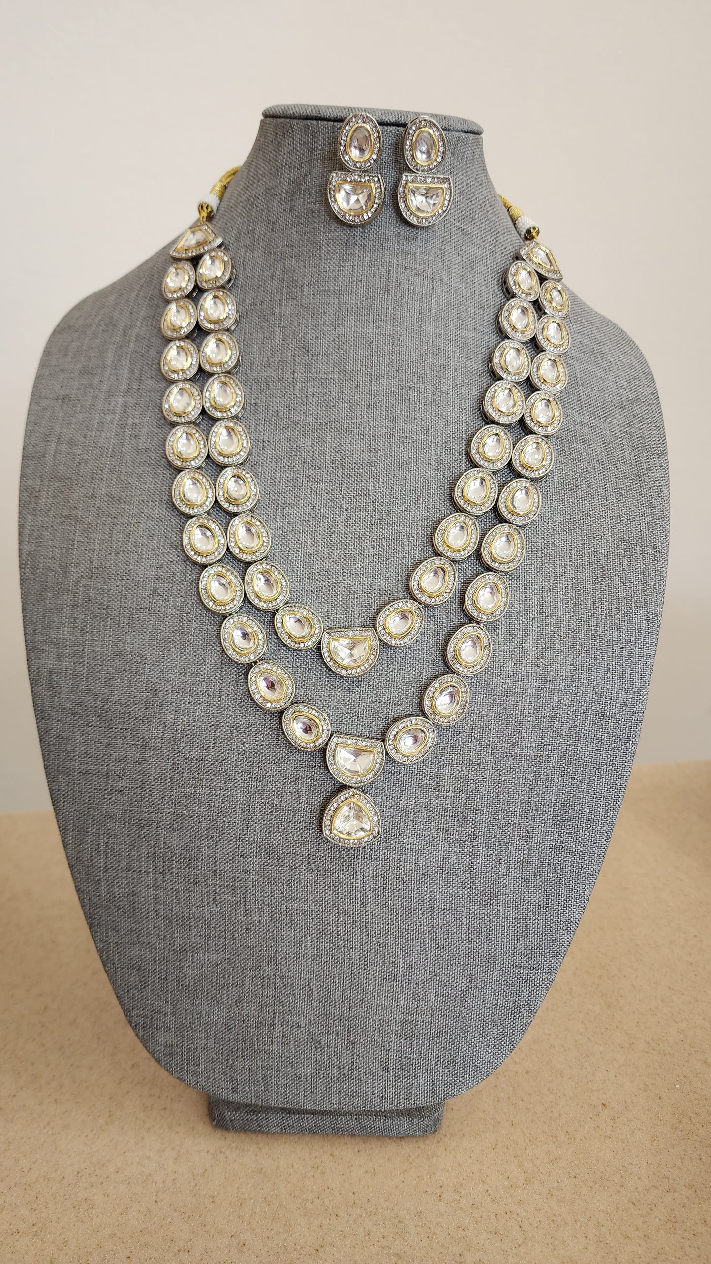 Rodium and goldplated dualtone kundan statement necklace set