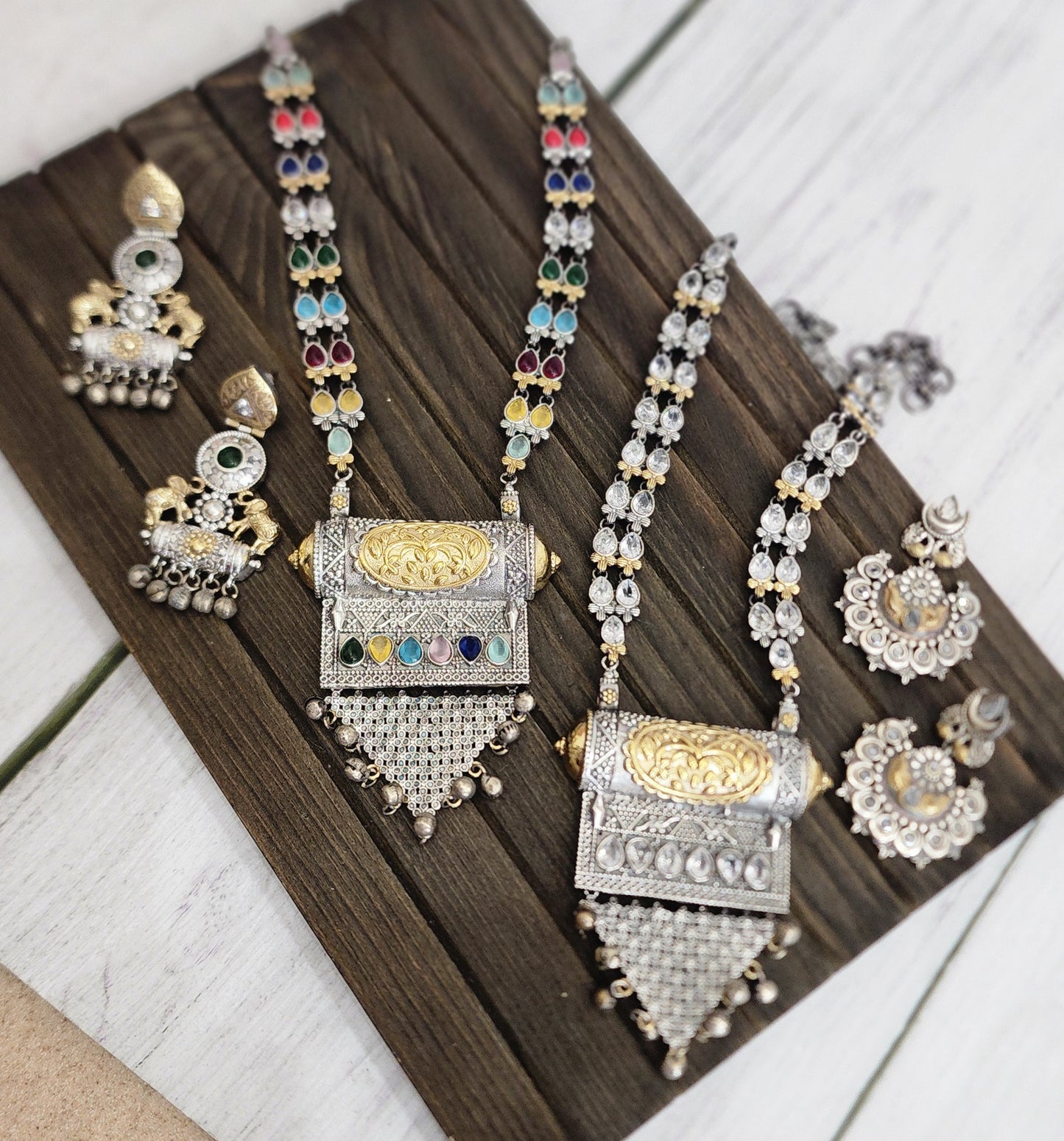 Anvi dualtone necklace set