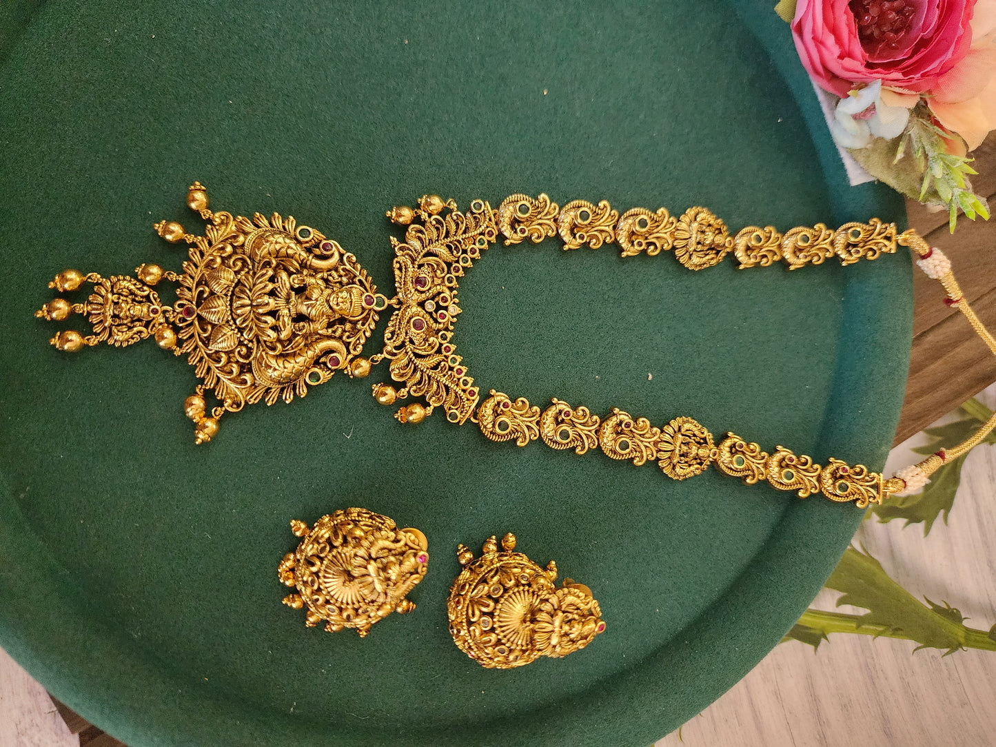 Lakshmi goldplated statement necklace set