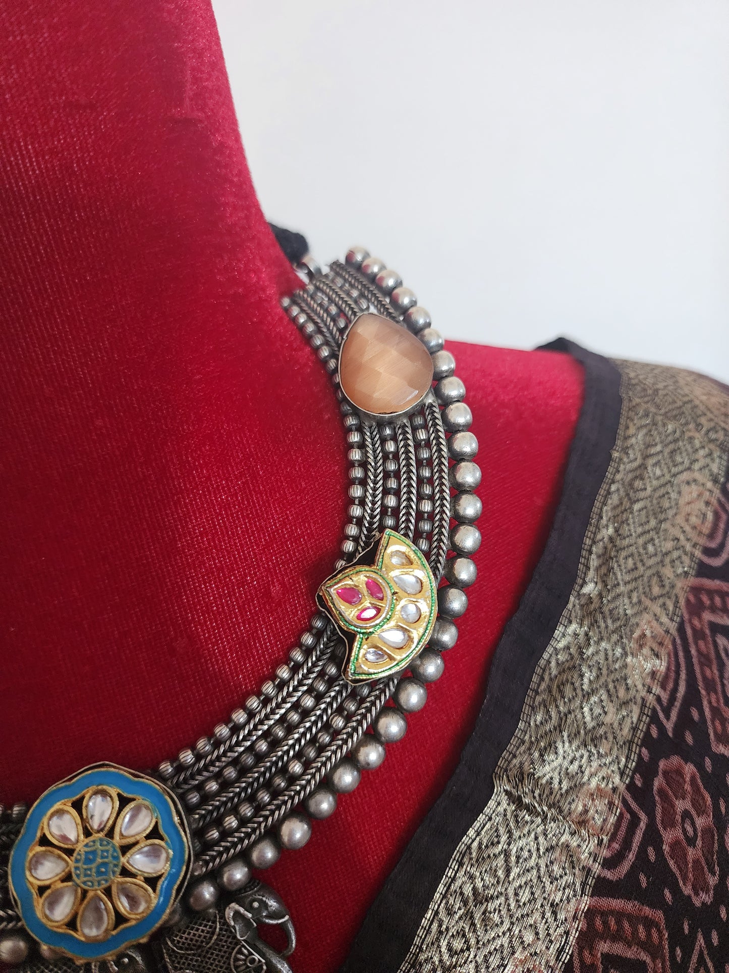 Lanci statement necklace