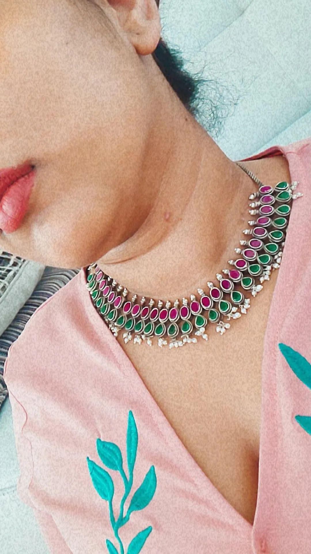 Ariyah silver alike necklace set