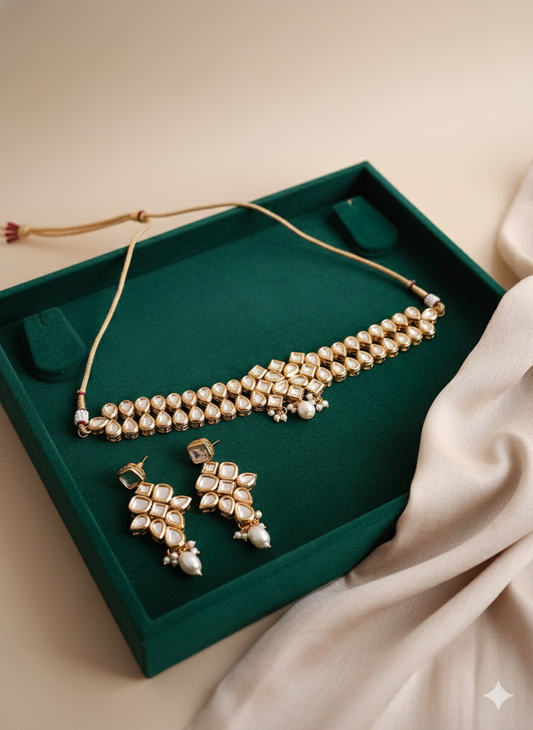 Arva kundan necklace set