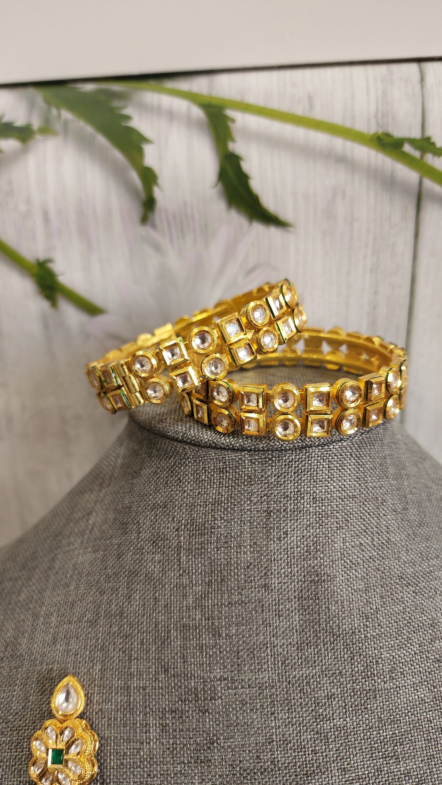Kundan gold plated bangles