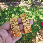 Goldplated bangles