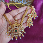 Aarvi goldplated contemporary hasli Necklace set