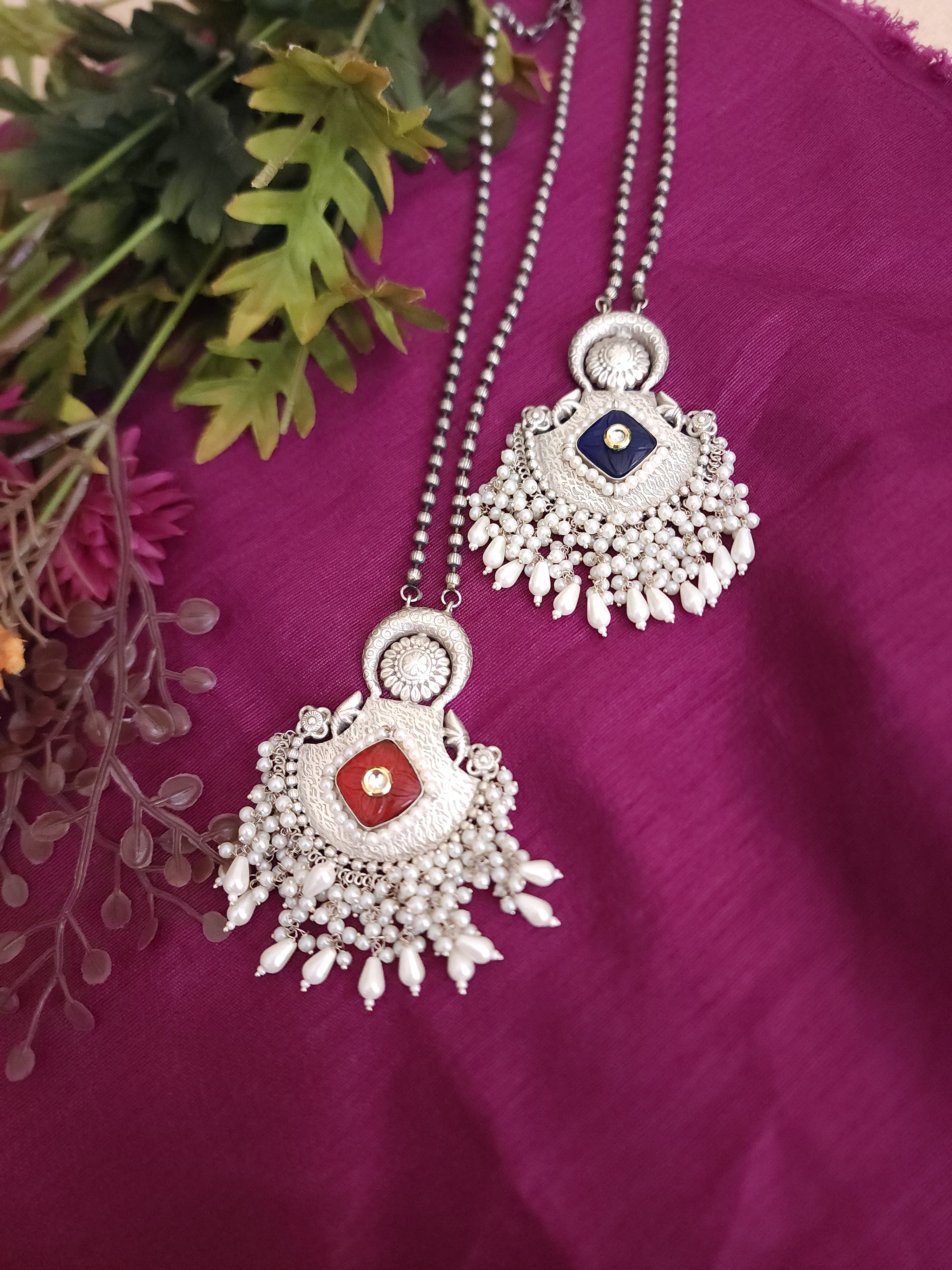 Amora dualtone silver alike necklace set
