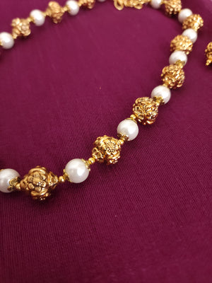 Beaded goldplated statement necklace set