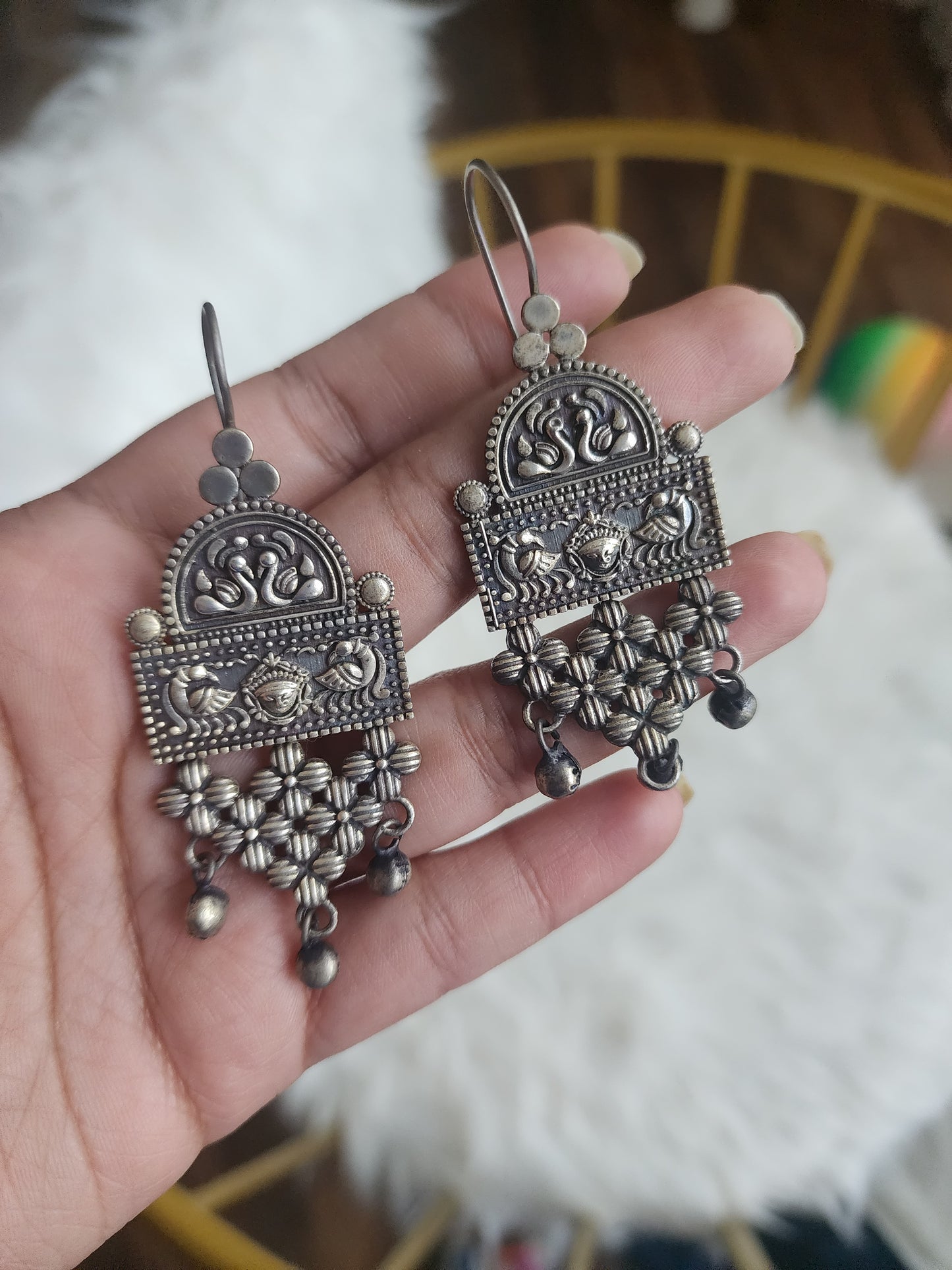 Aditya hook silver alike earrings