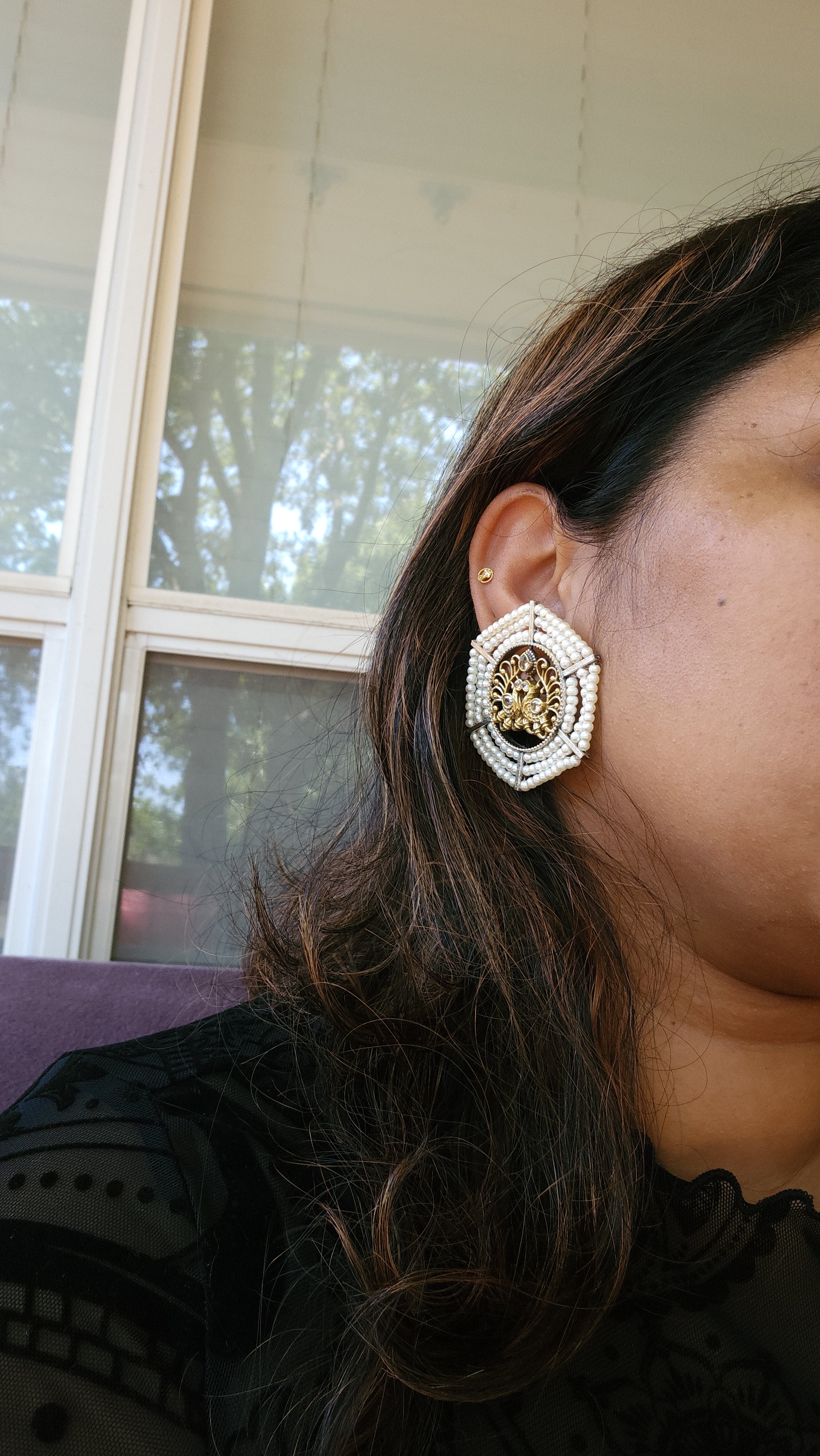 Xxl pearl silver alike stud earrings