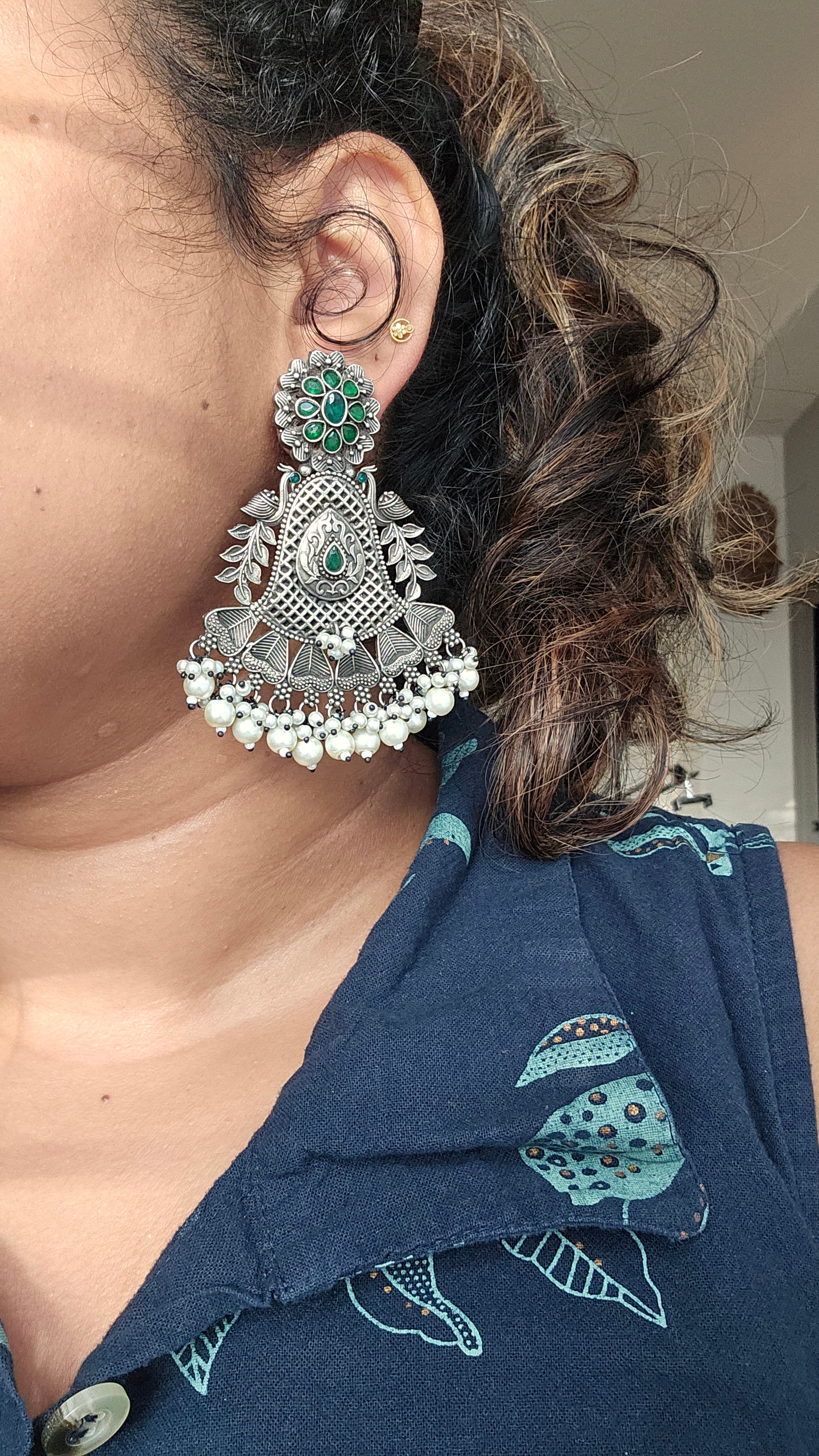 Anthara silveralike  earrings