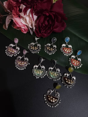 Mogul natural stone silver alike earrings