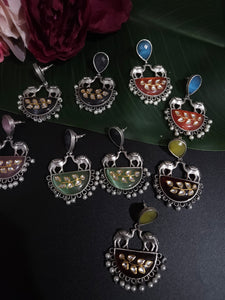 Mogul natural stone silver alike earrings
