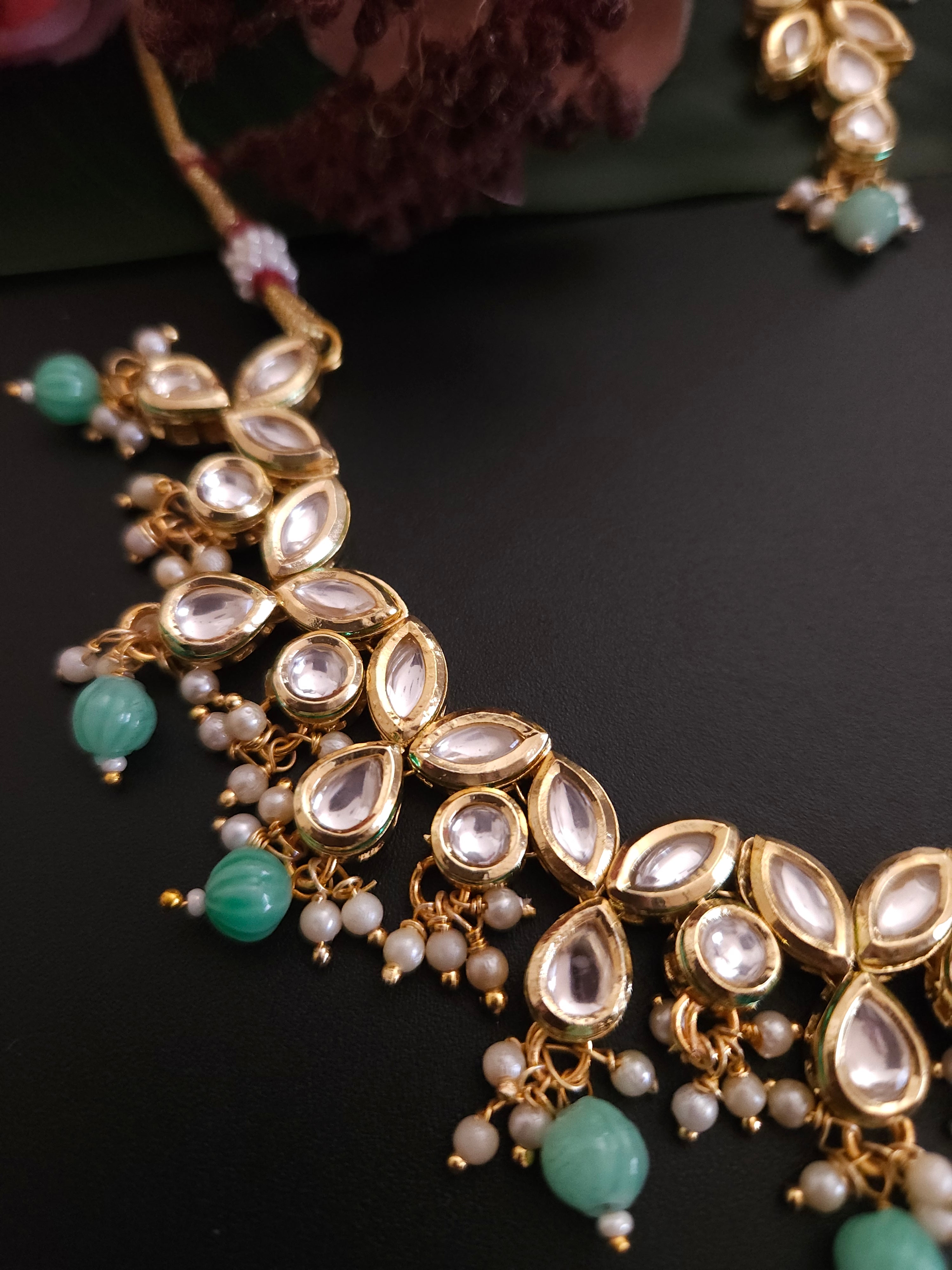 Aashwi kundan choker necklace set
